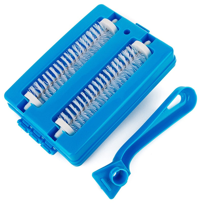 Hand-held Carpet Debris Brush